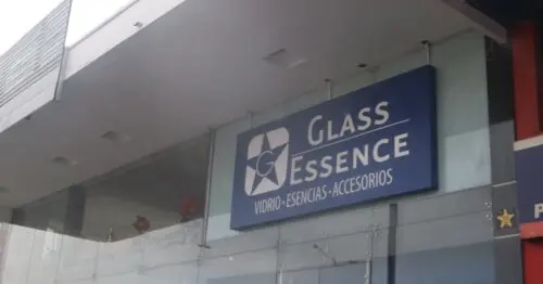 GLASS ESSENCE GLASS ESSENCE